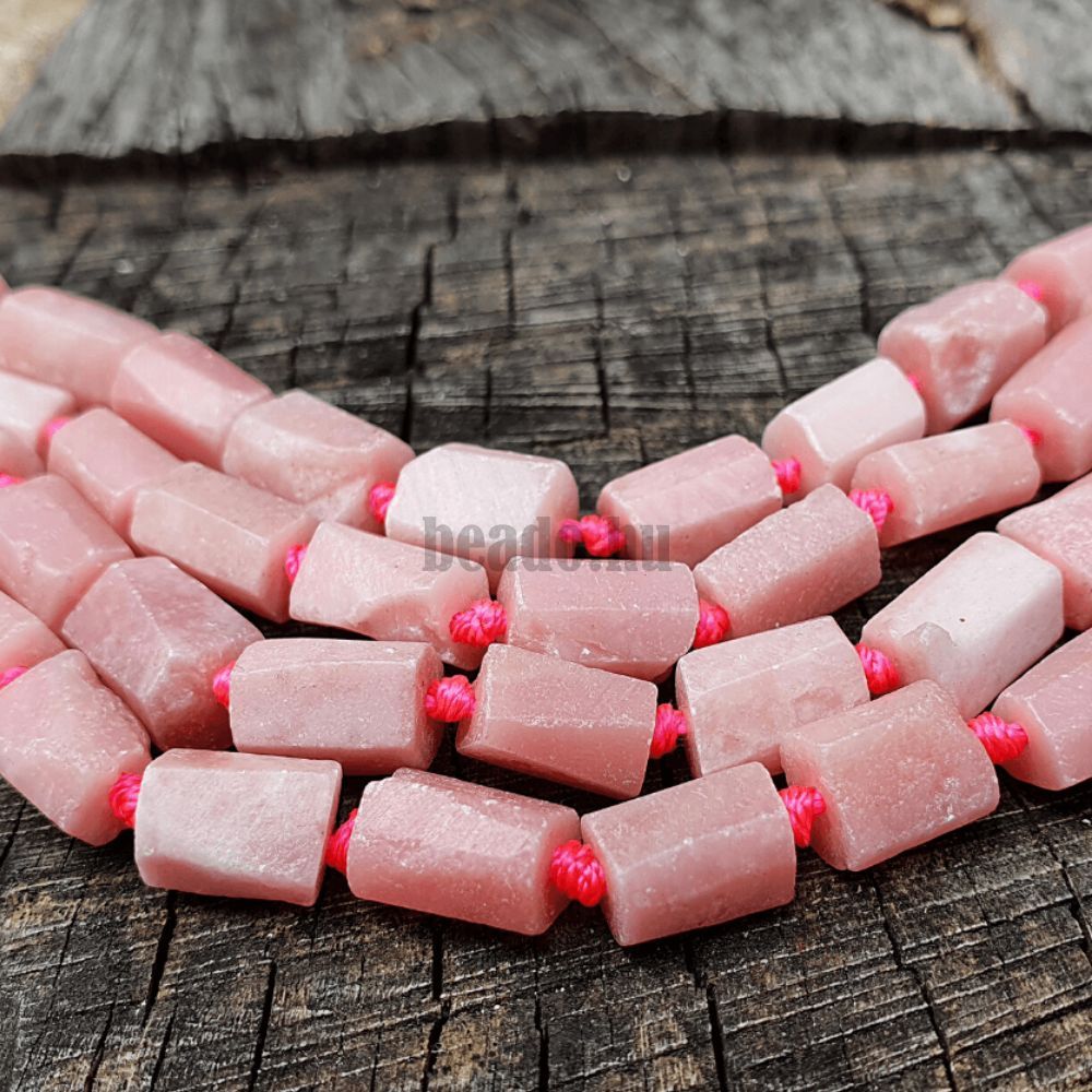 Opál rózsaszín gyöngyök hengerek matt félhosszú zsinór