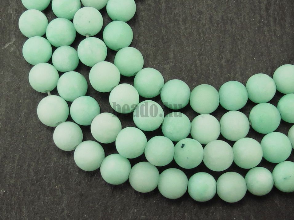 Jadeit gyöngyök 6 mm mentolszínű matt zsinór