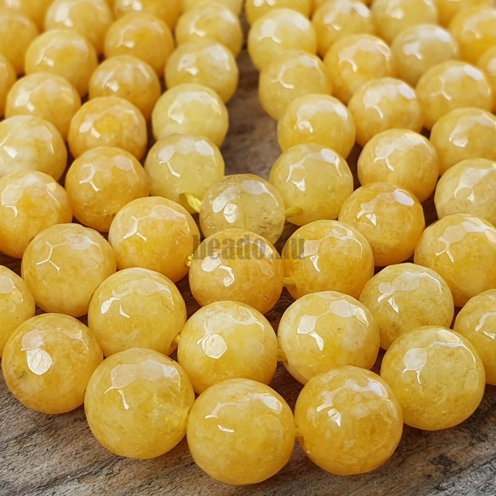 Jadeit gyöngyök 8 mm tibeti sárga csiszolt zsinór