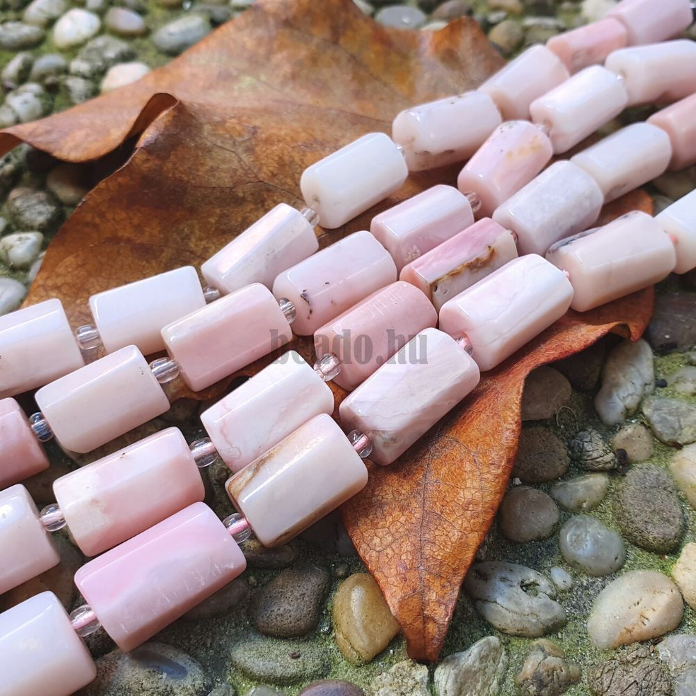 Opál rózsaszín gyöngyök hengerek fénylő félhosszú zsinór