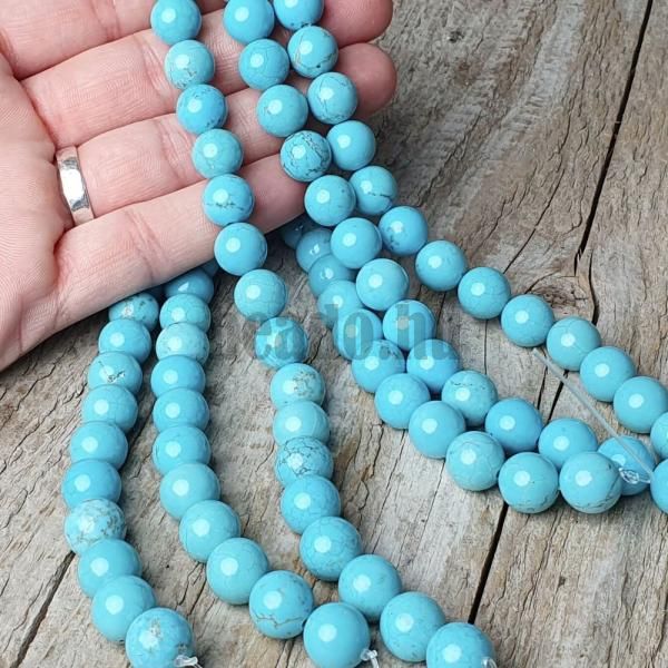 koralky-z-rekonstruovaneho-tyrkysu-10mm-leskle-tyrkysove-hladke-gulate-na-naramky-s-hnedo