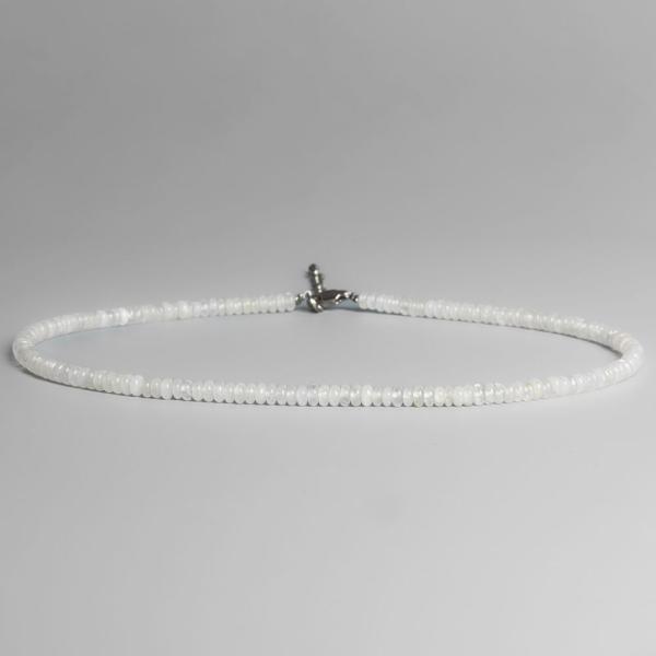 Choker nyakl�nc rondell 4x2 mm tejfeh�r krist�ly