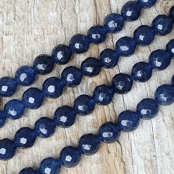 Jadeit gyngyk 8 mm sttkk csiszolt zsinr
