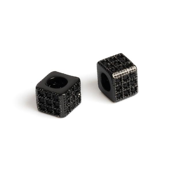 Kocka gy�ngy fekete feh�r cirkonnal