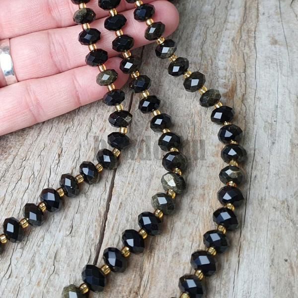 koralky-z-mineralu-obsidian-zlaty-rondelky-brusene-velke-6x9mm-leskle-cierne-zlate-goralk