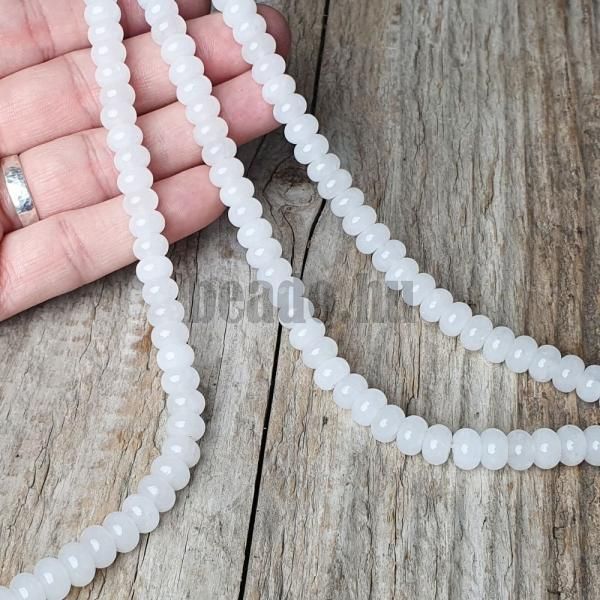koralky-z-mineralu-jadeit-biely-rondelky-5x8mm-tucne-hrube-oble-leskle-mliecne-biele-plne