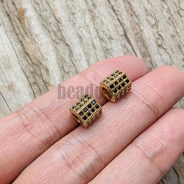 Hatszg kzdarab 8x7 mm arany fekete cirkonnal