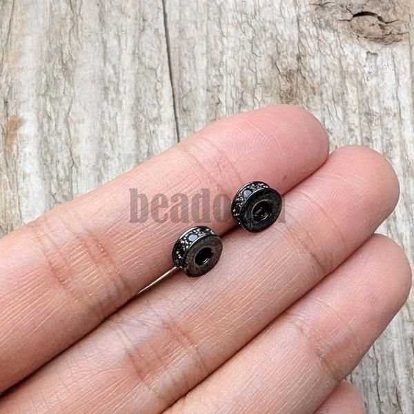 Fnk gyngy fekete 7x3 mm fekete cirkonnal