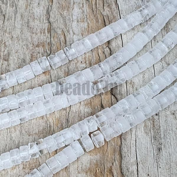 Kristly tejfehr gyngyk 4x2 mm heishi flhossz zsinr