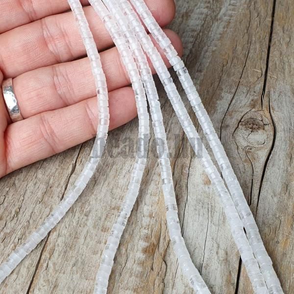 koralky-z-prirodneho-mineralu-kristal-mliecny-4x2mm-heishi-biele-leskle-rondelky-ploche-s