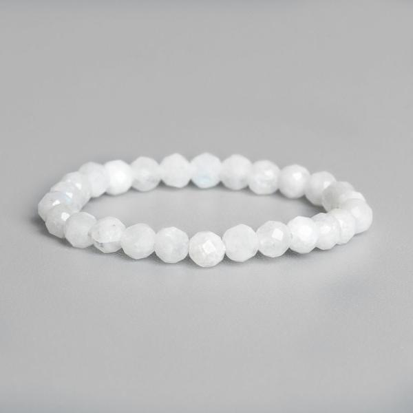 Gy�r� feh�r holdk�b�l 2-3 mm