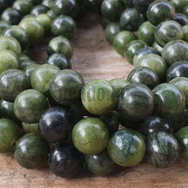 Jadeit Taiwan gyngyk 8 mm zsinr
