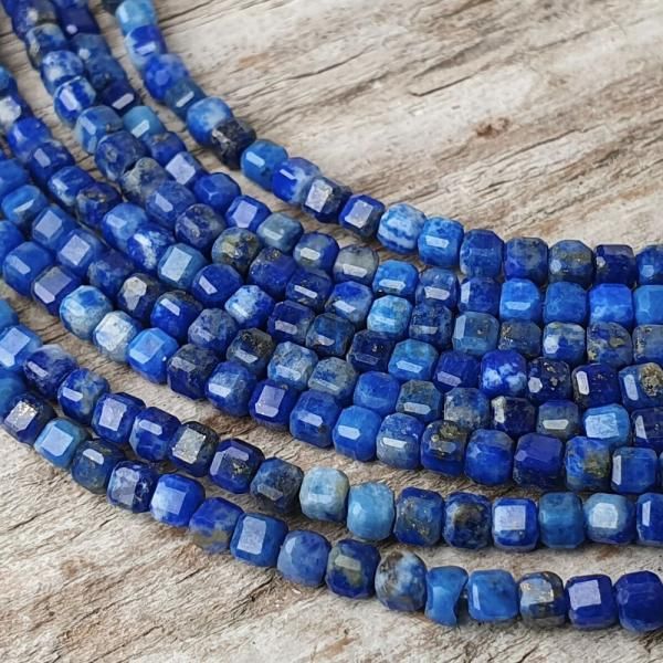 Lápisz lazuli gyöngyök 2,5 mm kockák csiszolt félhosszú zsinór